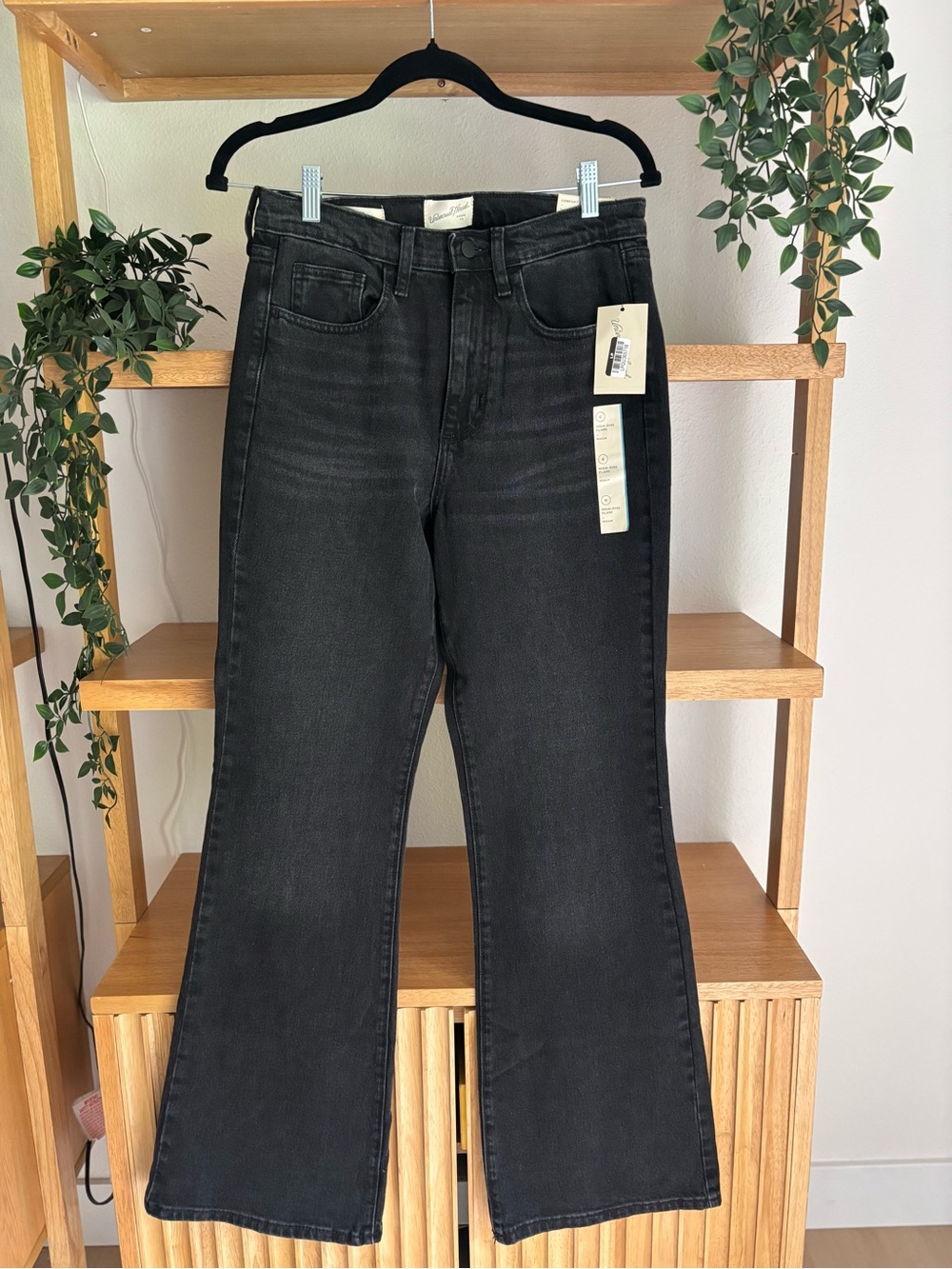 Universal Thread Black High-Rise Flare Jeans w/ Comfort Stretch